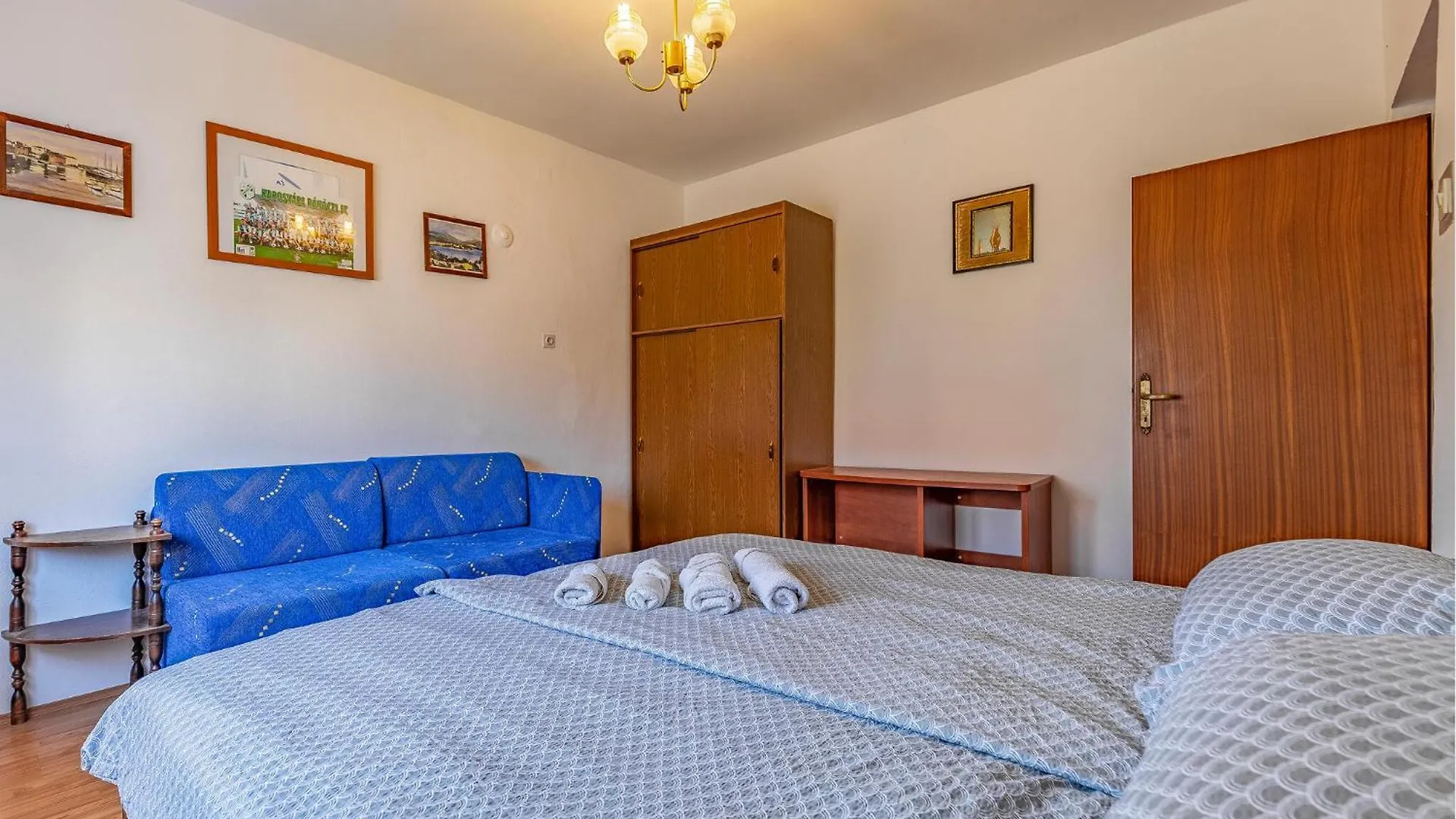 Two Bedroom Cozy Apartment In Ližnjan
